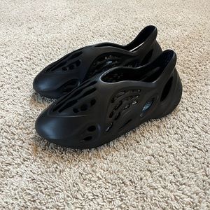 Foam Runner Shoes